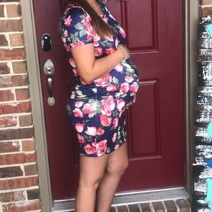 Maternity floral fitted dress.